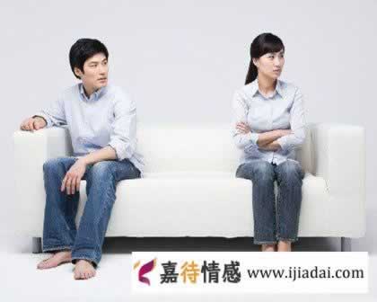 现在的婚内出轨率太高了，到底该装糊涂过一辈子还是零容忍离婚?_情感