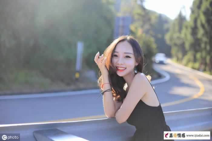 在恋爱中，女生该不该主动？如果不主动，他是不是会不喜欢自己_情感