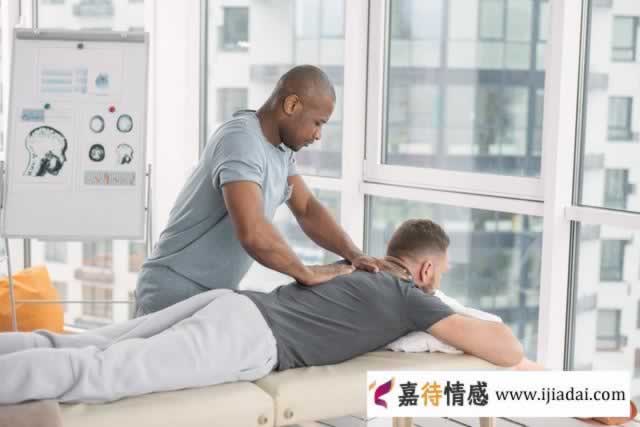 出轨男人犹豫期，女人最容易陷入的三大困境_情感