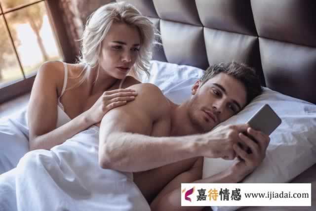 两地分居老公出轨的表现，长期分居怎样判断出轨？_情感