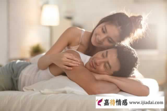 45岁男人自述：前妻跟我离婚后过得很幸福，看到那个男人我后悔了_情感