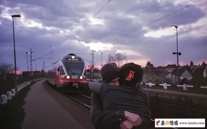 男人出轨如何挽回女友？身体出轨和精神出轨有什么不同？_情感