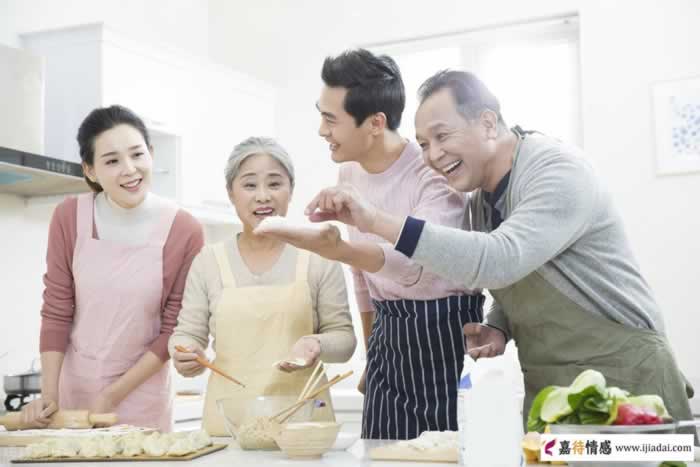 男人五十多岁了为什么粘人_情感