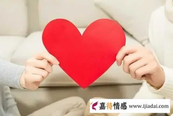 中年女人出轨后的反常11个表现特征：男人要注意_情感