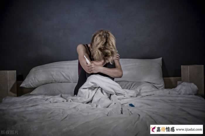 分手后断联会不会让前男友想你？断联多久能知道他不会回来？_情感