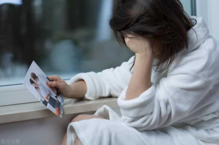 为什么忍不住想给前任发信息？遇到这种情况该怎么办？_情感
