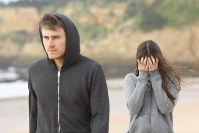 和男朋友闹分手怎样挽回？这两点不能做，不然一定挽回不了_情感