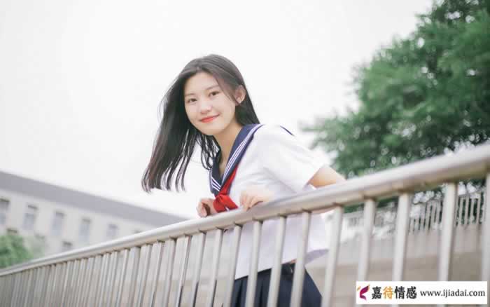 女人被你深深吸引后，往往会有这四种表现_情感
