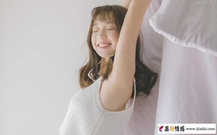 十招看穿女人是否喜欢你 算命都不一定这么准_情感