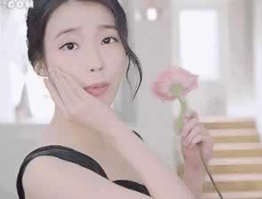 追一个女生，应该每天和她聊点什么？_情感