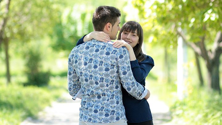 男生知道我喜欢他，他说我们不合适，我该怎么追求他？