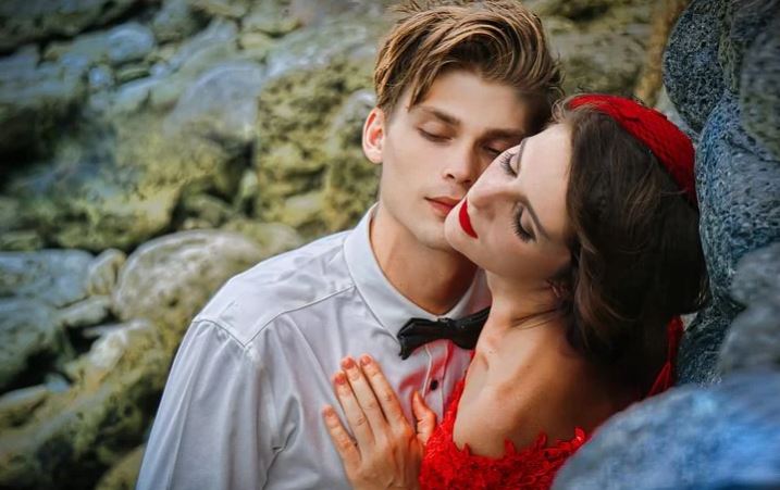 婆婆欺负我老公不帮我，我好想离婚怎么办？