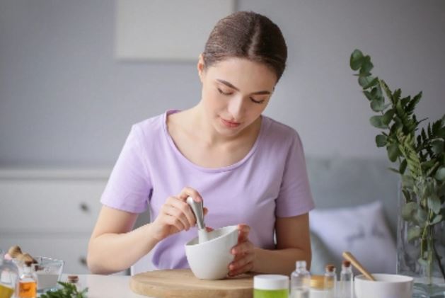 我很喜欢一个女孩，我该怎么跟她聊天？