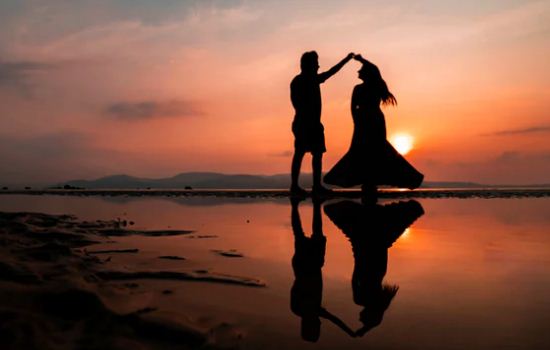 老公与异性暧昧聊天，他要离婚怎么挽回？