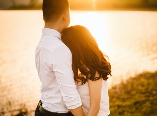 老公对我很冷淡却又不离婚，是婚姻的七年之痒吗？