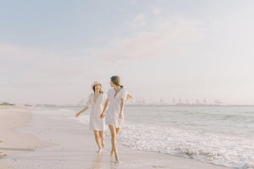 恋爱聊天话题怎么开头,如何聊天找话题,几个技巧成为聊天技巧 恋爱聊天话题怎么开头,如何聊天找话题,几个技巧成为聊天技巧