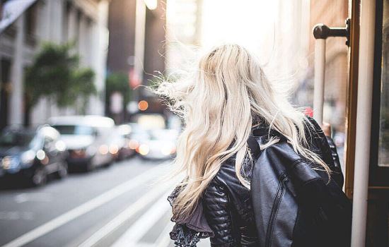 老公不回老婆短信怎么办？值不值得挽回？