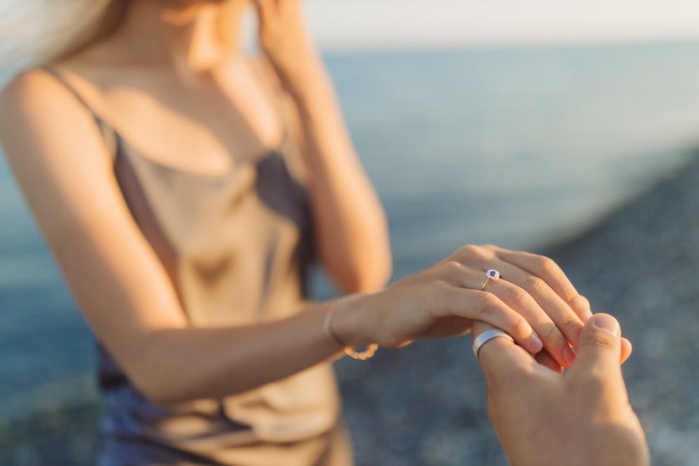 媳妇回娘家不见我，我该怎么办？值不值得挽回？