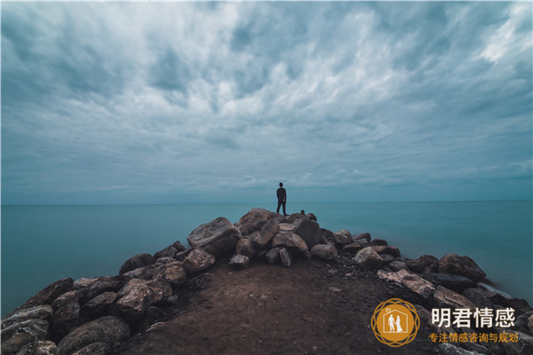 对付摩羯男就一个办法吗,摩羯座男人的软肋是什么