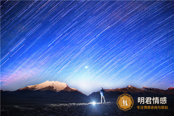 摩羯男喜欢什么样的女生,这4种是他的择偶类型