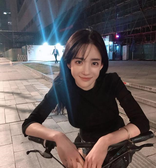 花10亿整成Baby的潘南奎，没想到却在抖音坐拥400万粉丝